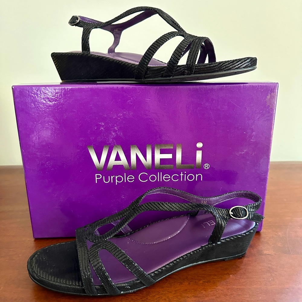 Vaneli Purple Collection Daffy Black Minili Sandals Size 9M